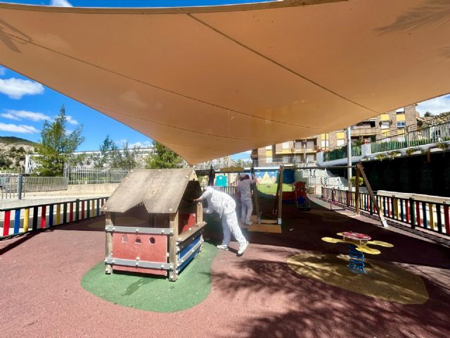El Ayuntamiento de Blanca realiza trabajos de ampliación y renovación en el Parque Municipal