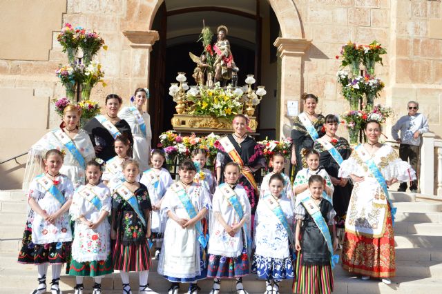 Blanca celebra el tradicional bando huertano con ofrenda de flores y frutos a San Roque