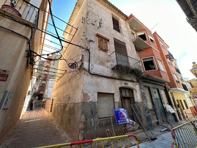 El Ayuntamiento de Blanca derriba las edificaciones de las calles Mayor y Pinar para garantizar la seguridad de los vecinos
