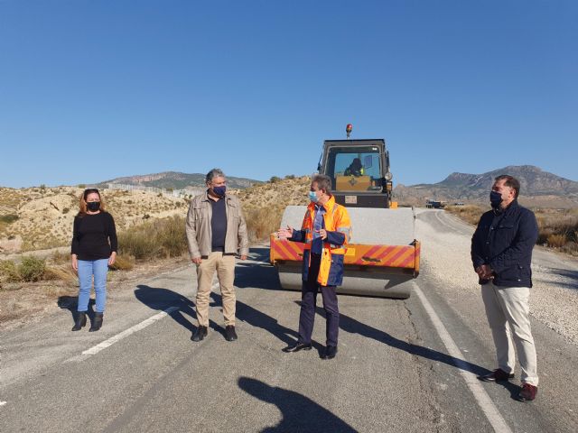 La Comunidad mejora la confortabilidad de la carretera que une la pedanía molinense de La Hurona con la Estación de Blanca